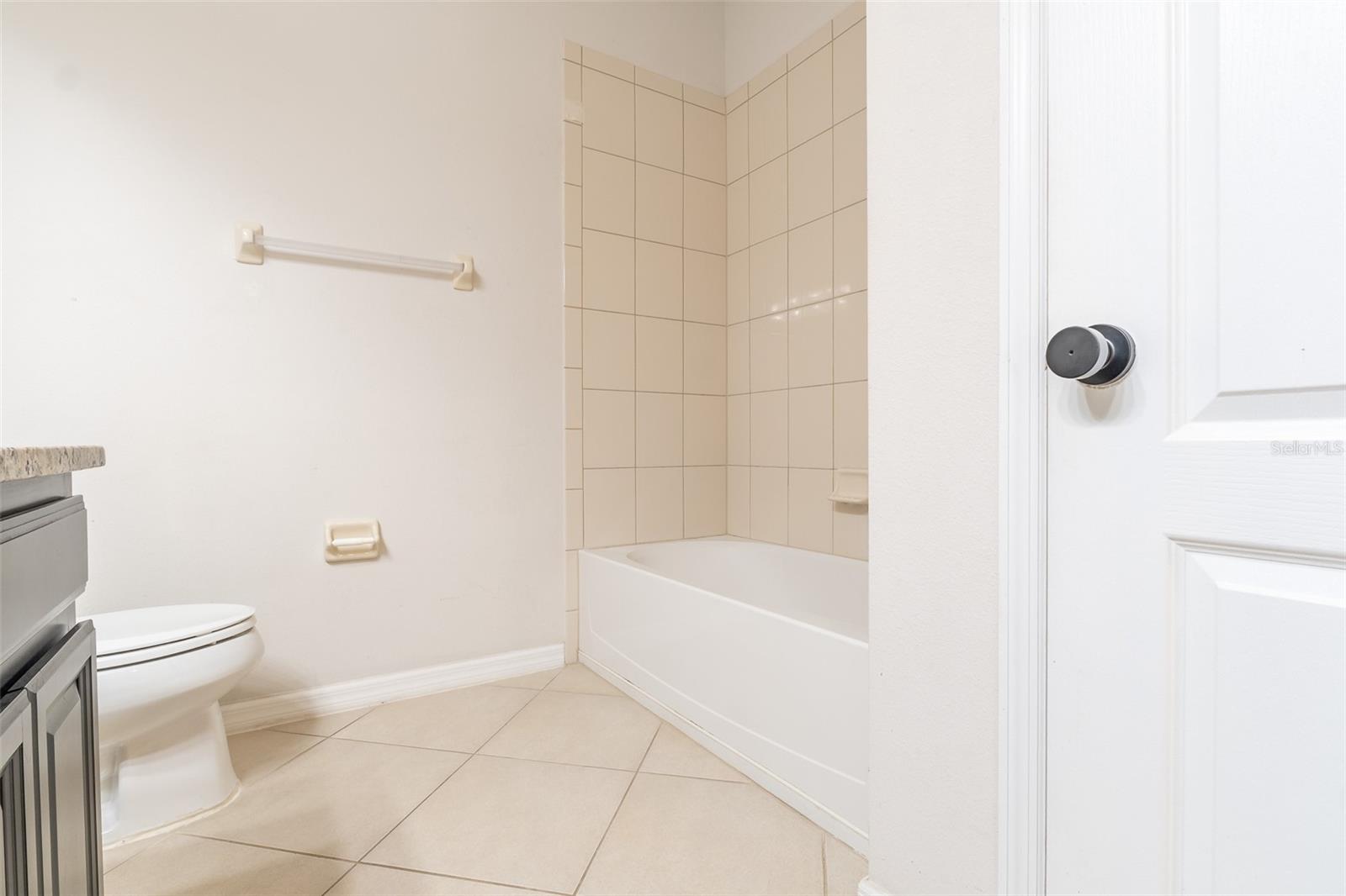 12152 LEDBURY COMMONS DR — photo 16