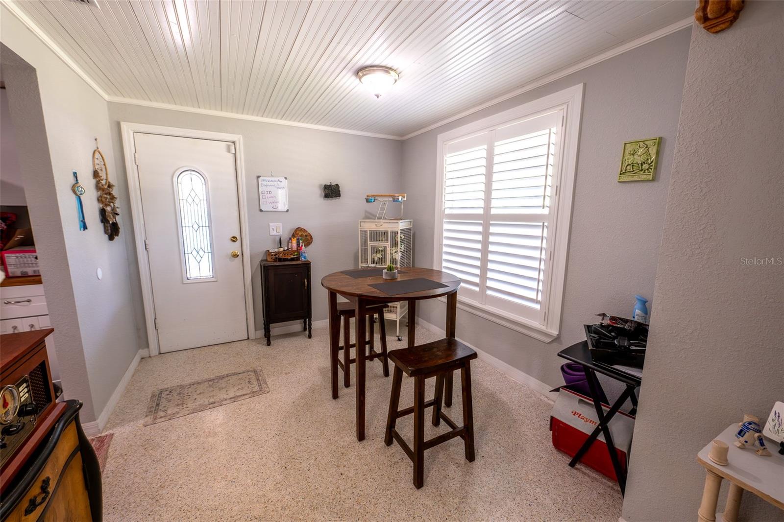 185 WINSON AVE — photo 4