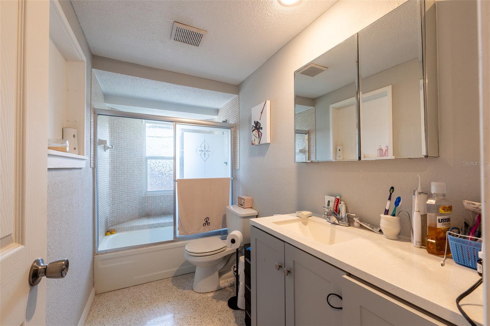 185 WINSON AVE — photo 15