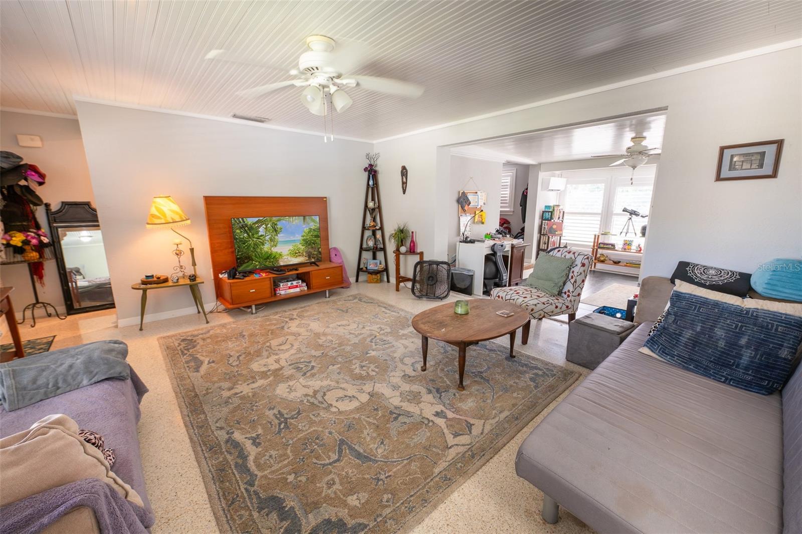 185 WINSON AVE — photo 10