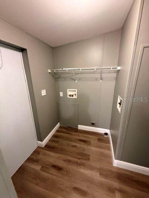 4301 SHERWICK DR — photo 9