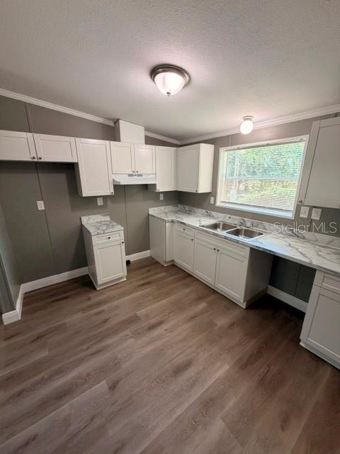 4301 SHERWICK DR — photo 8