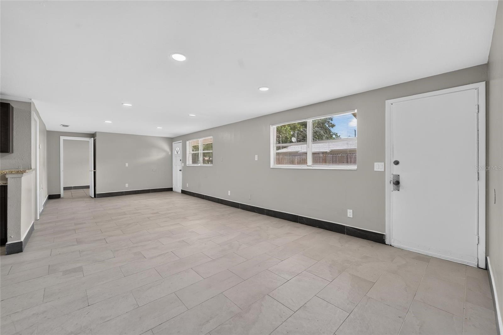 1703 E IDELL ST — photo 7