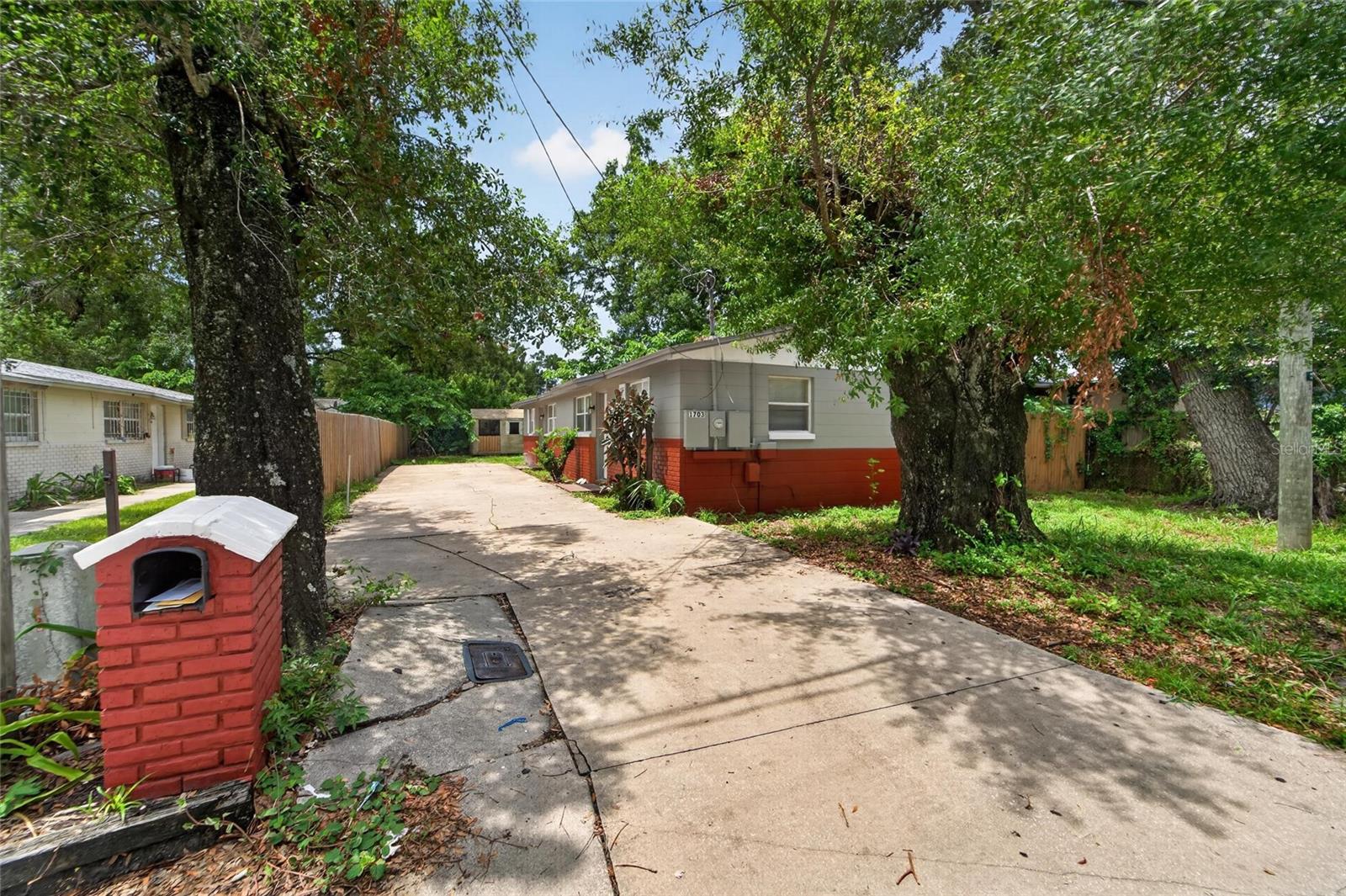 1703 E IDELL ST — photo 32