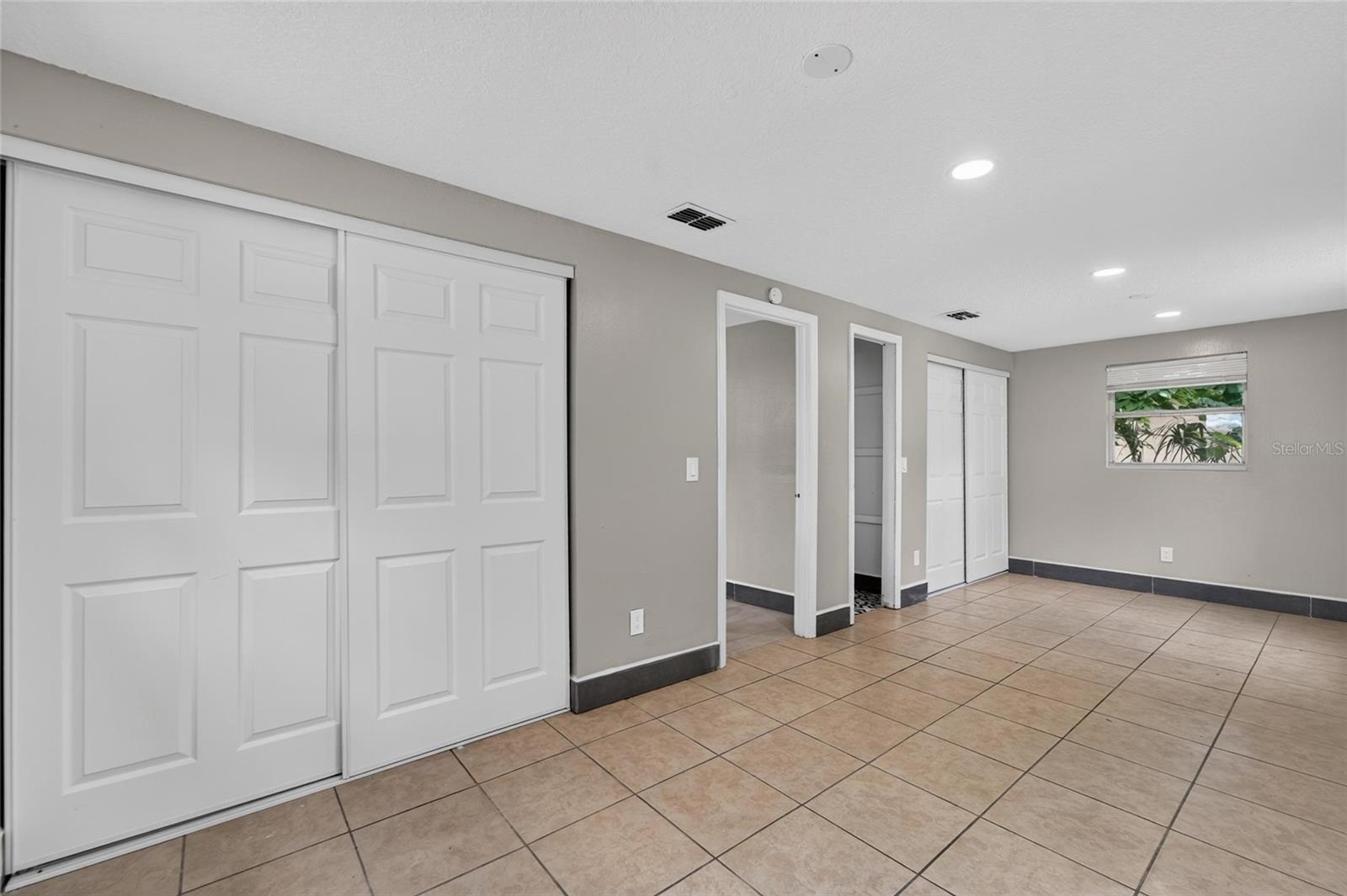 1703 E IDELL ST — photo 17