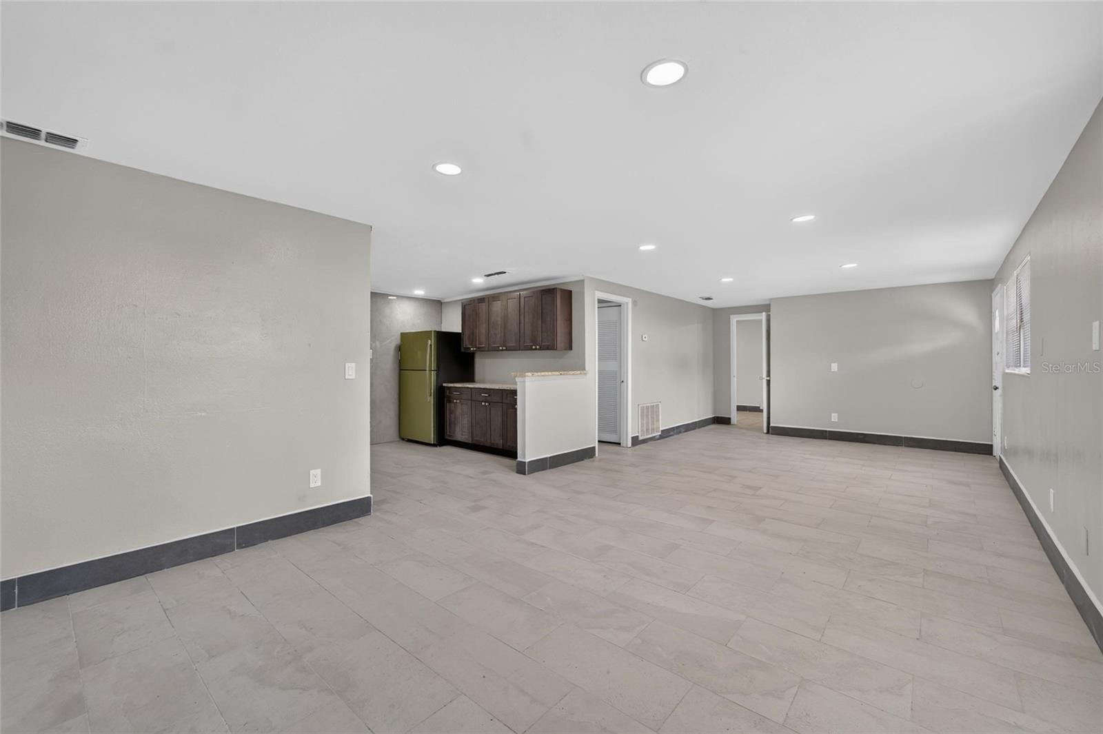 1703 E IDELL ST — photo 8