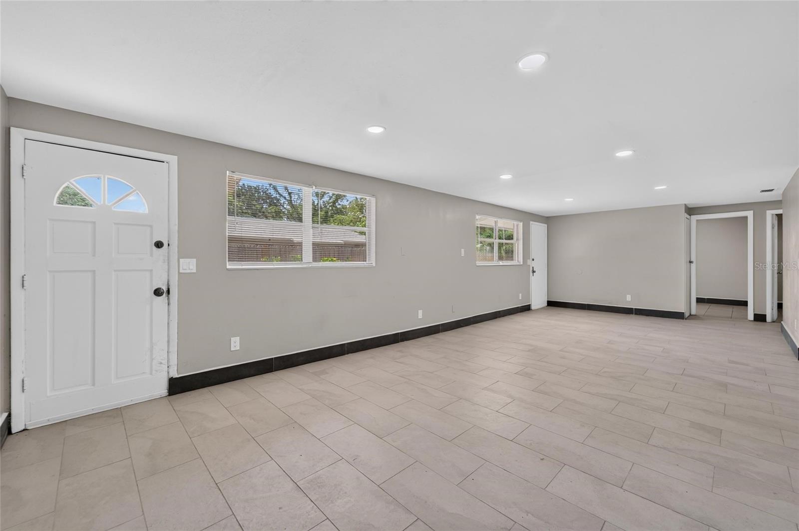 1703 E IDELL ST — photo 4