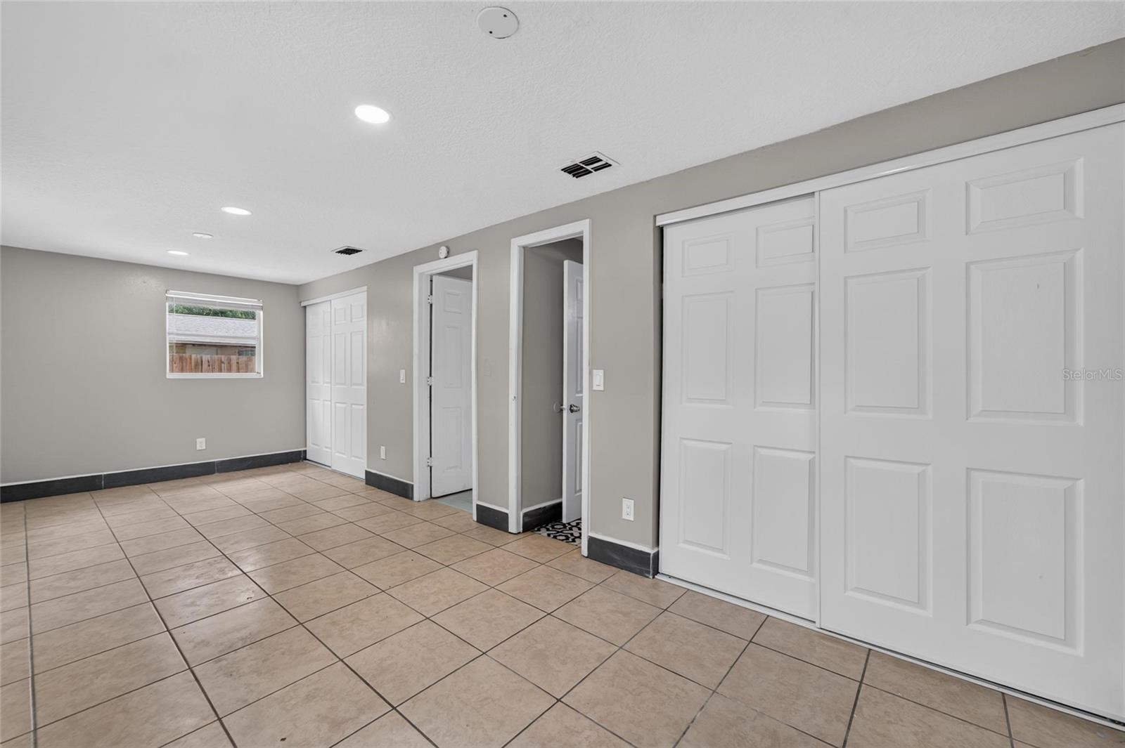 1703 E IDELL ST — photo 16