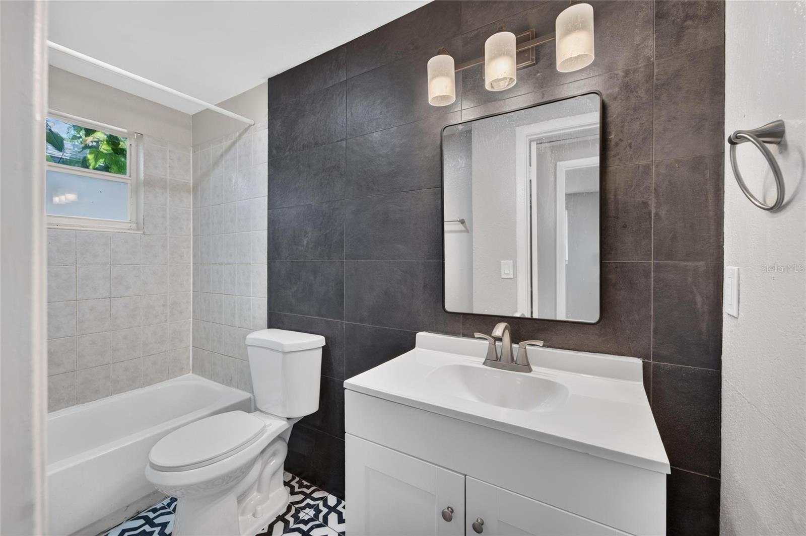 1703 E IDELL ST — photo 30