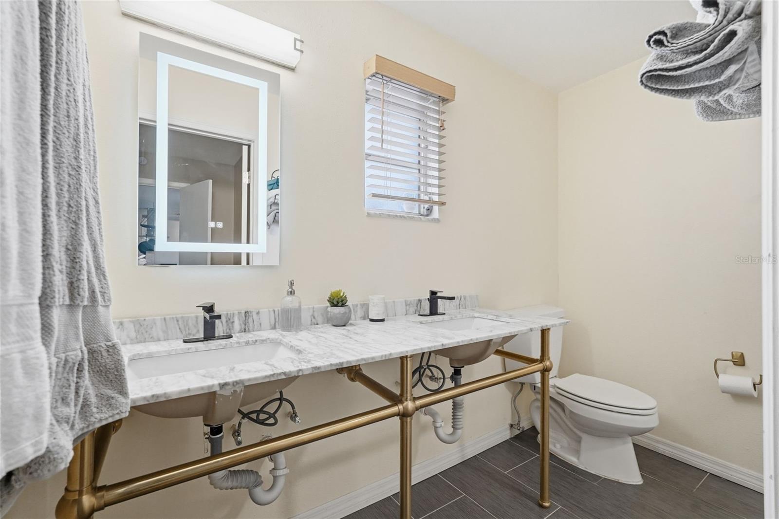 764 FOREST GLEN RD — photo 20