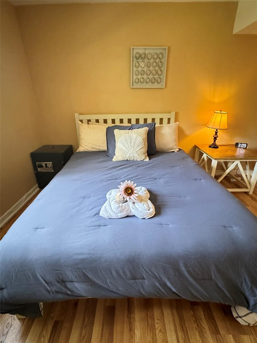 764 FOREST GLEN RD — photo 9