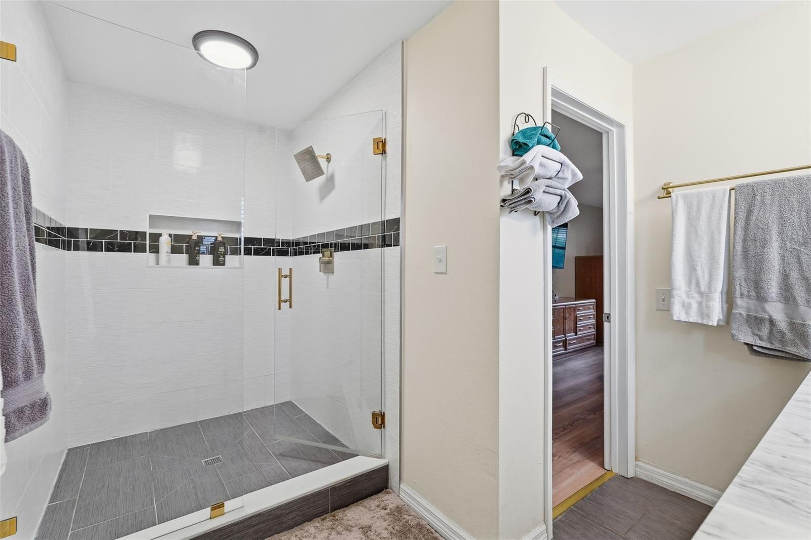 764 FOREST GLEN RD — photo 21