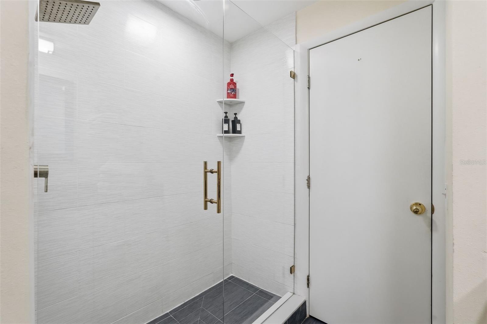 764 FOREST GLEN RD — photo 18