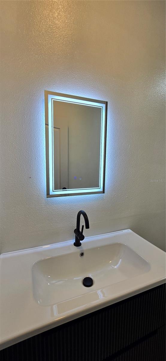 1810 GREYSTONE HEIGHTS DR — photo 25