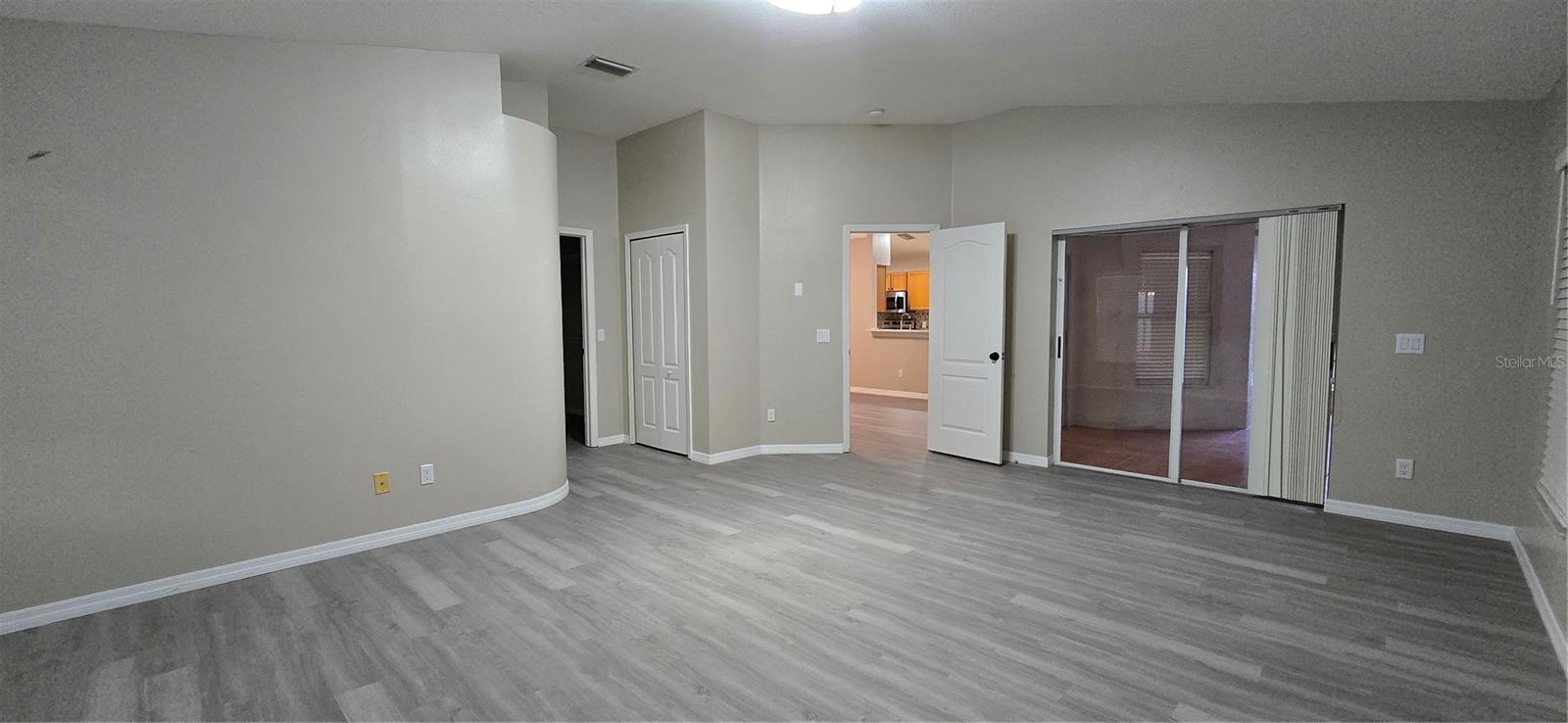 1810 GREYSTONE HEIGHTS DR — photo 13
