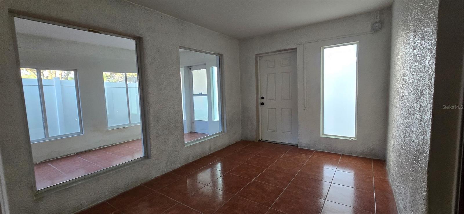 1810 GREYSTONE HEIGHTS DR — photo 29