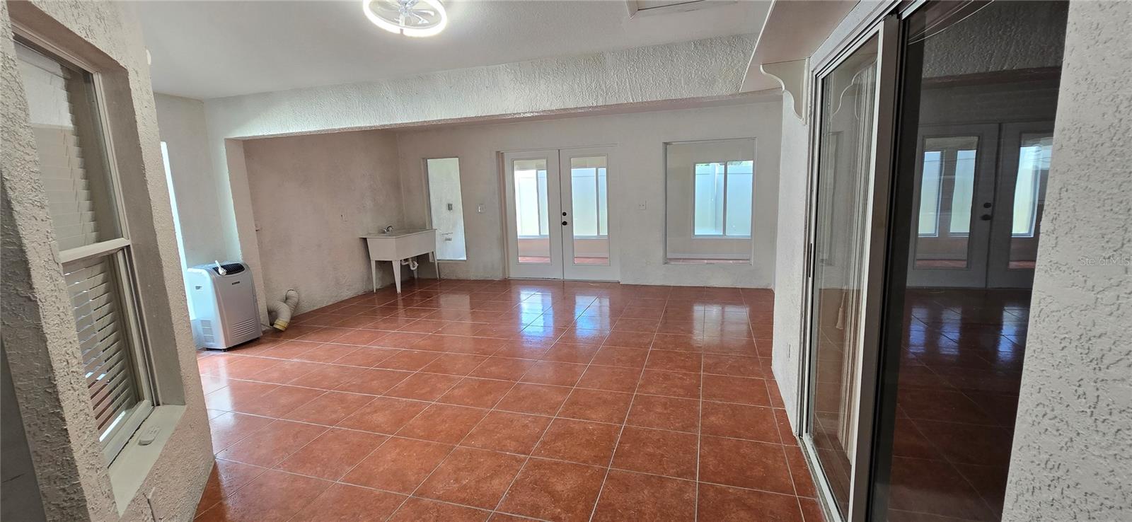 1810 GREYSTONE HEIGHTS DR — photo 30
