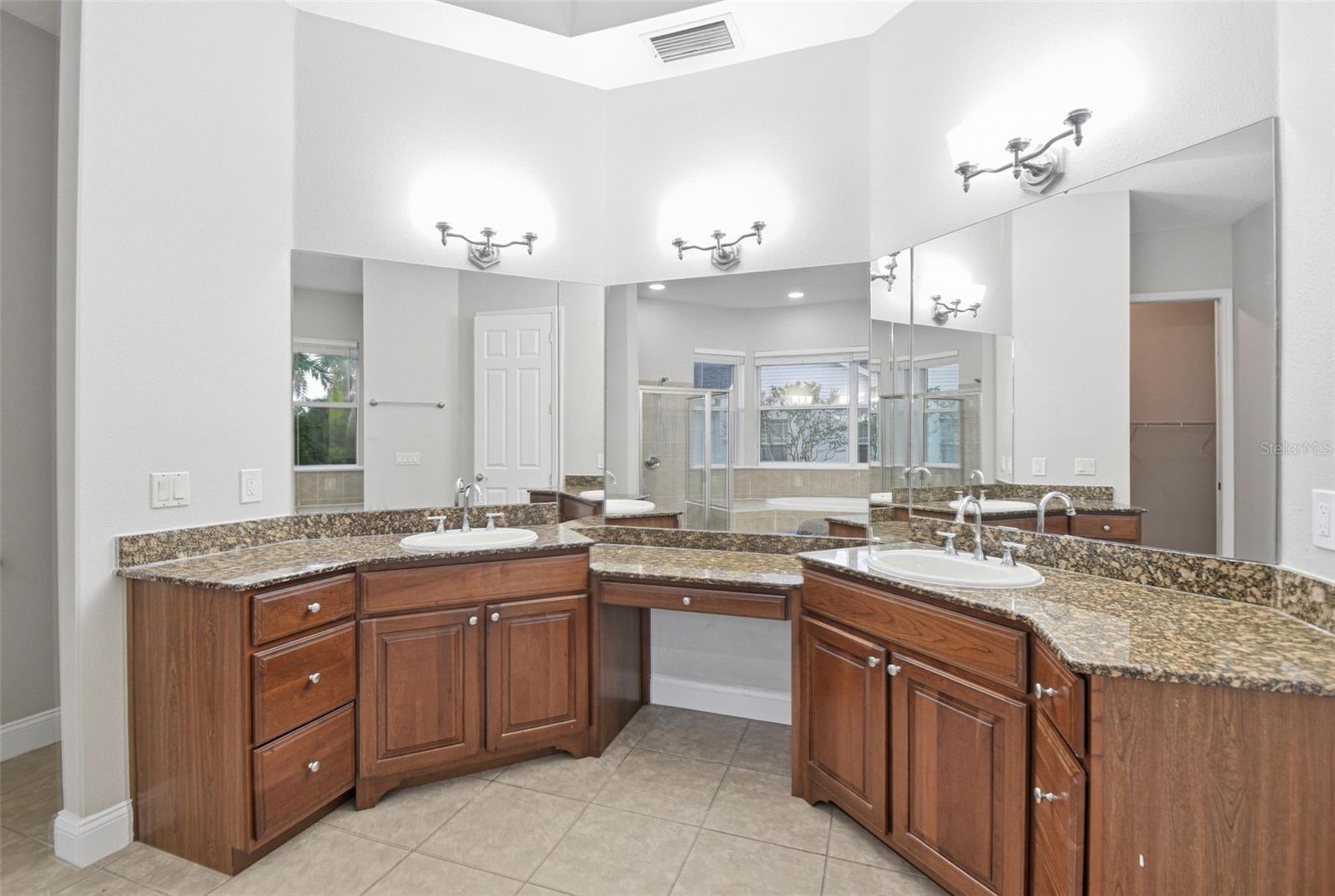 9009 RIVERVIEW DR — photo 50