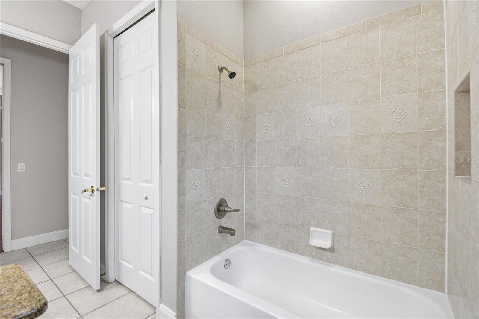 9009 RIVERVIEW DR — photo 48