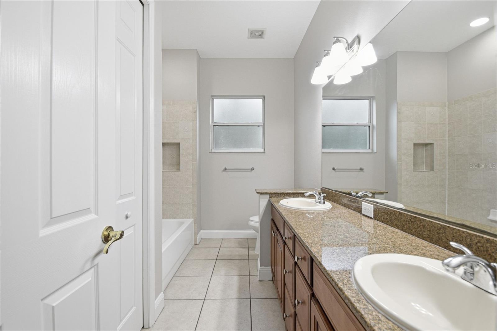 9009 RIVERVIEW DR — photo 46