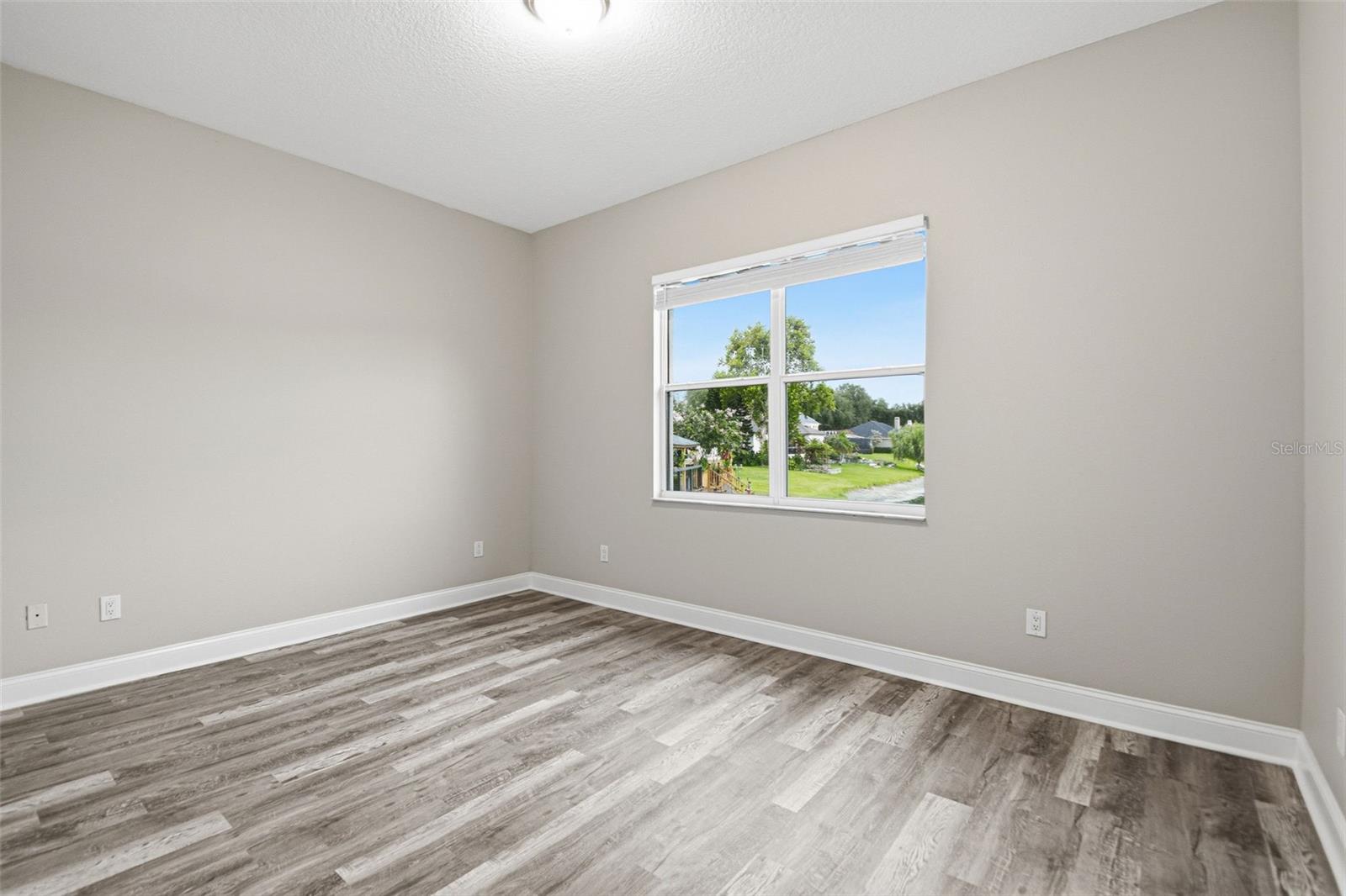 9009 RIVERVIEW DR — photo 33