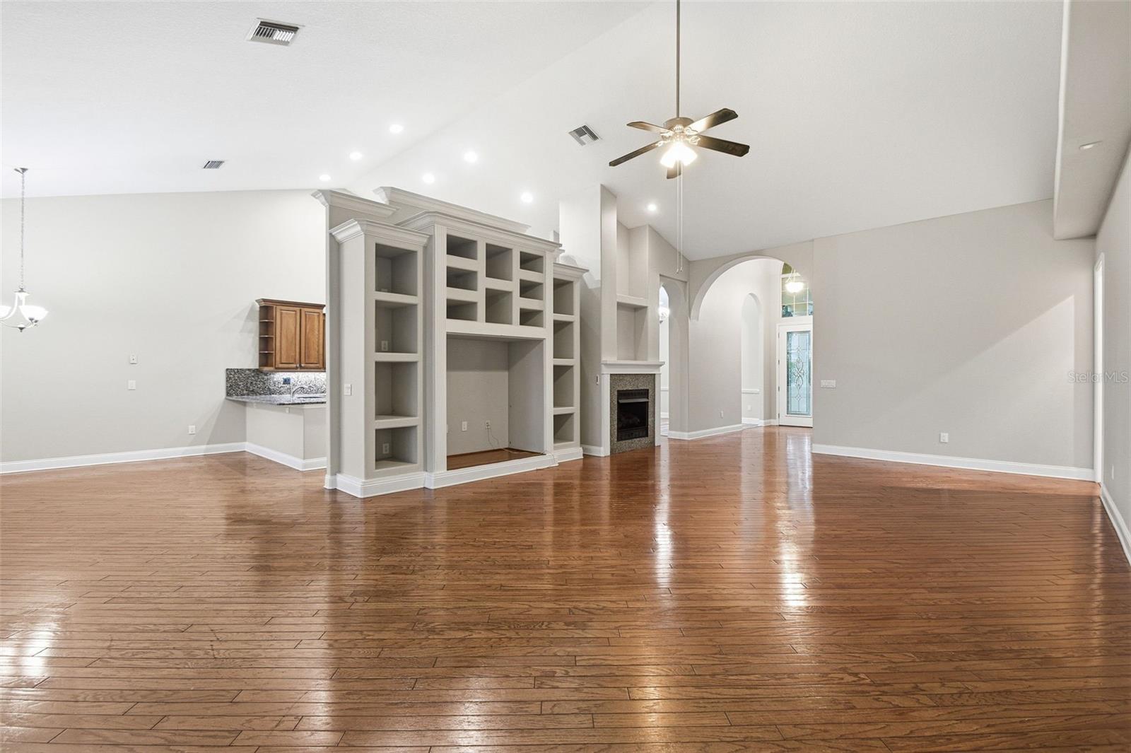 9009 RIVERVIEW DR — photo 14