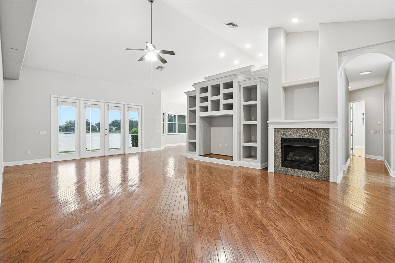 9009 RIVERVIEW DR — photo 13