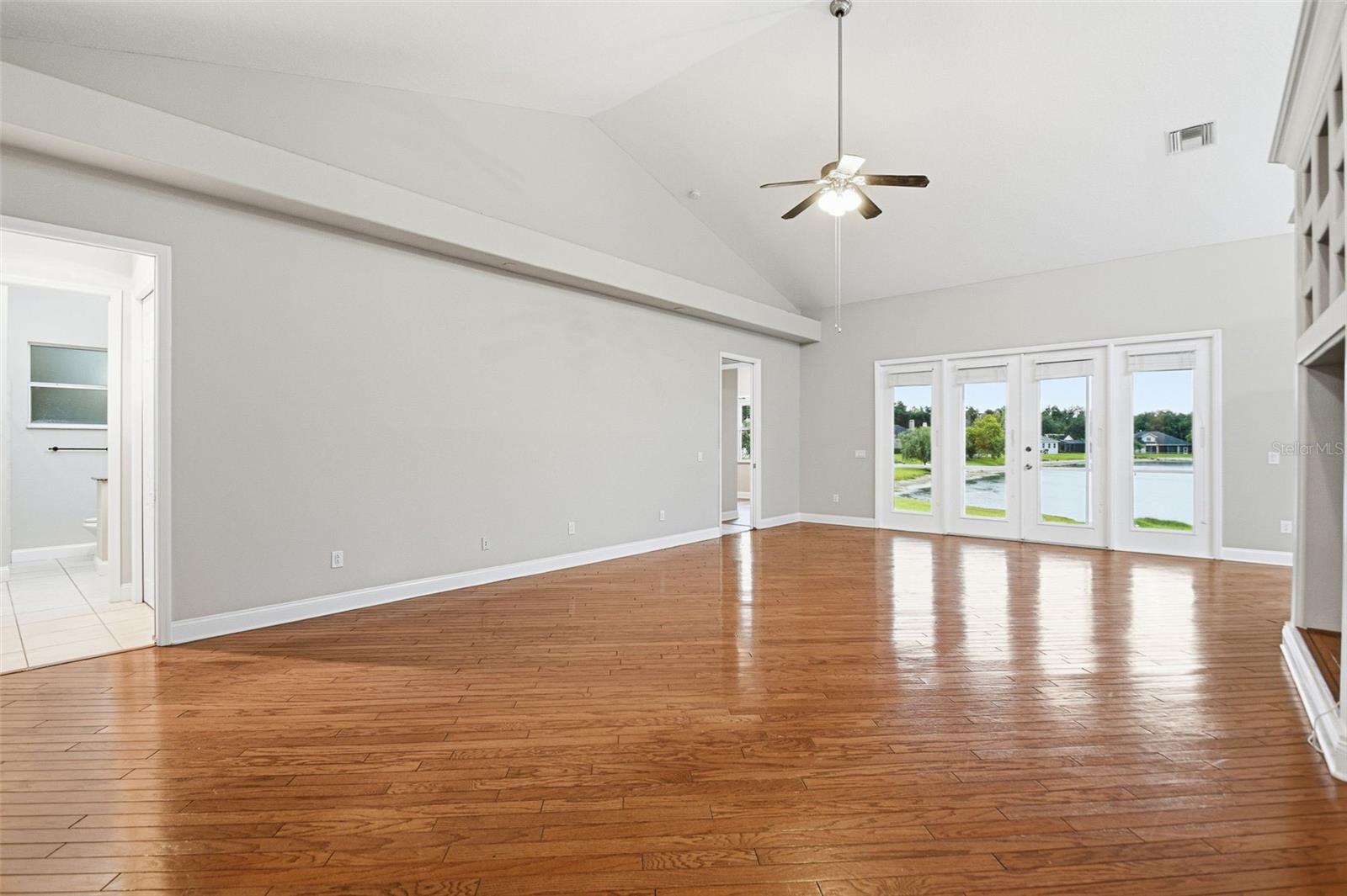 9009 RIVERVIEW DR — photo 11