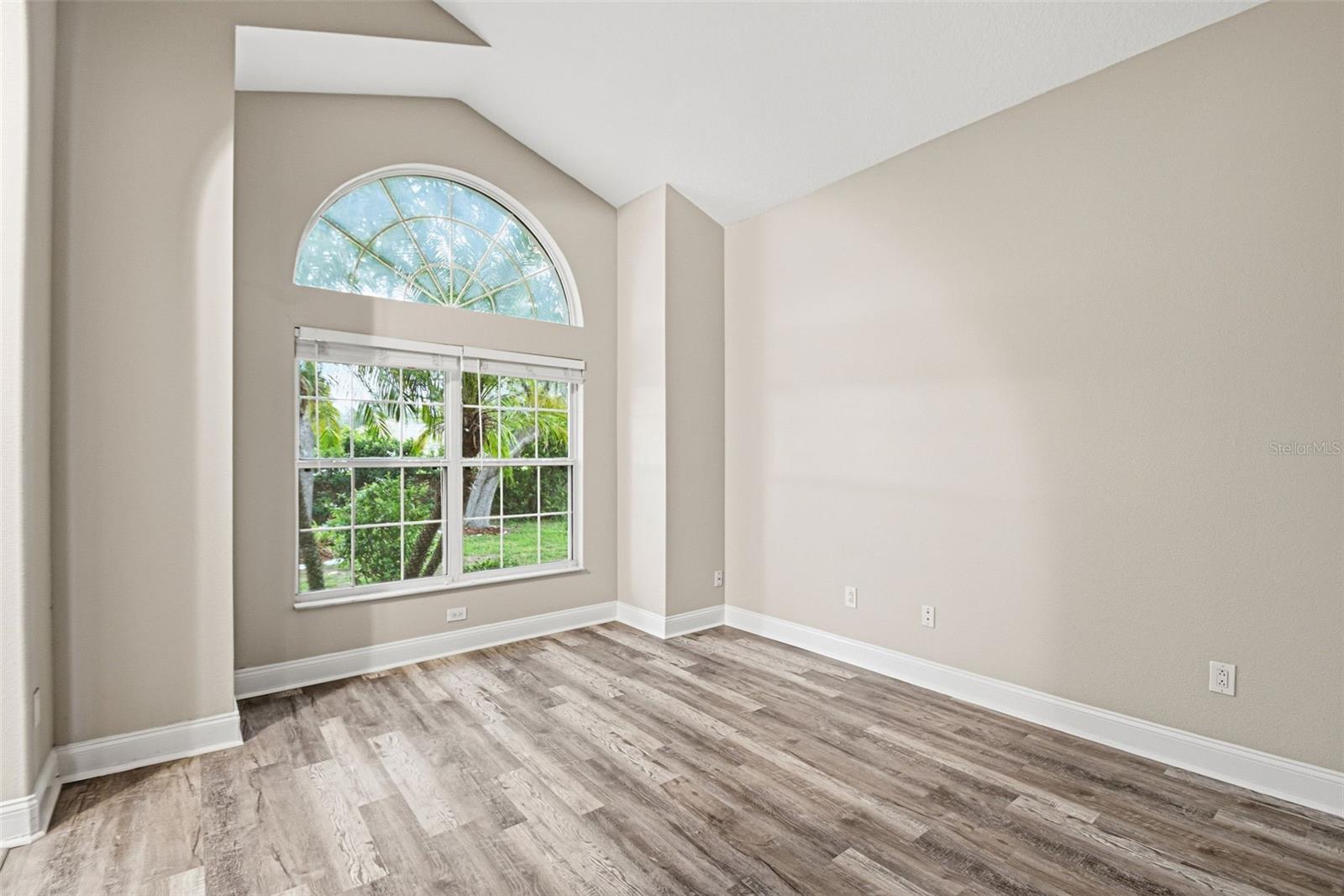 9009 RIVERVIEW DR — photo 41