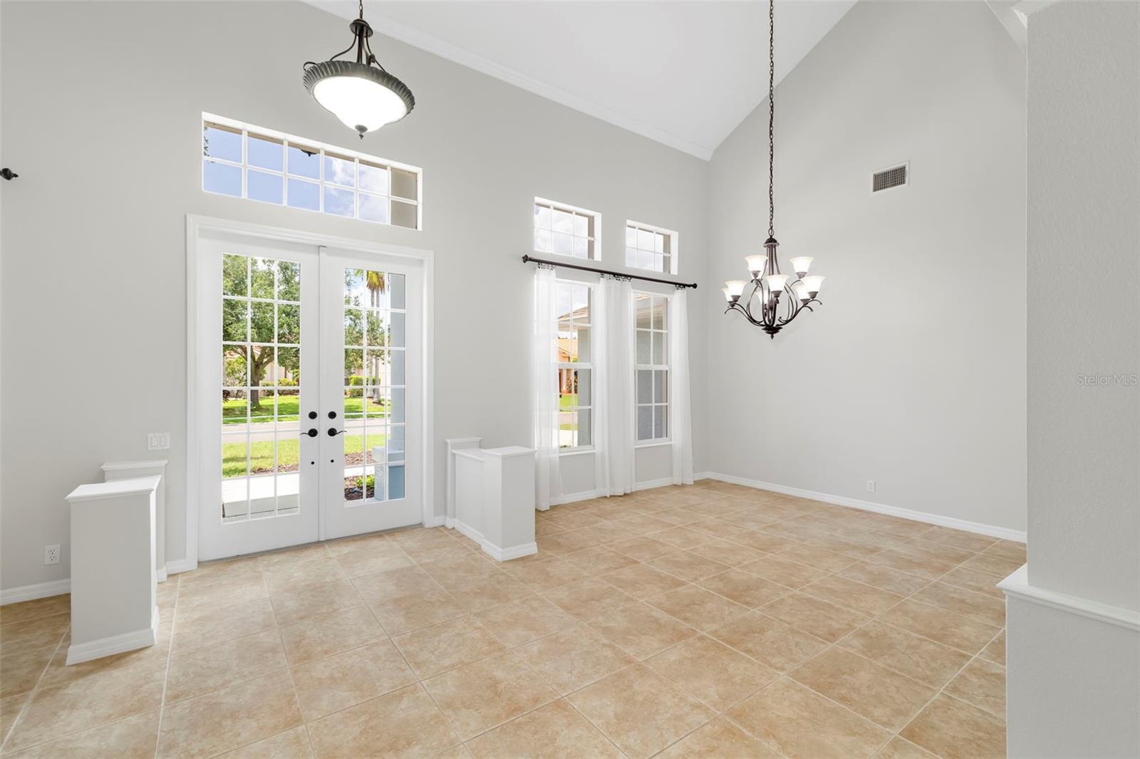 1111 BRAMBLING CT — photo 8