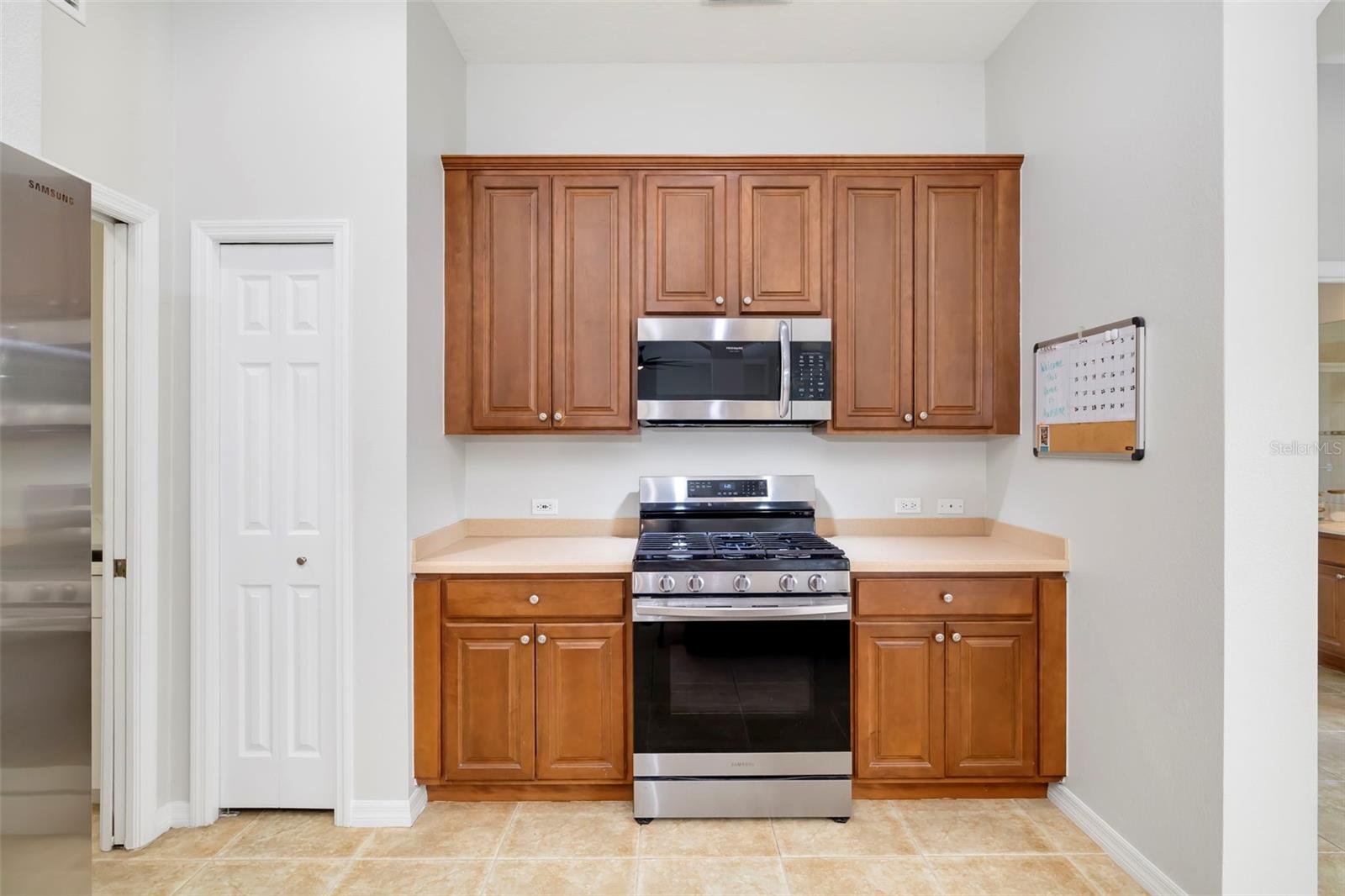 1111 BRAMBLING CT — photo 31