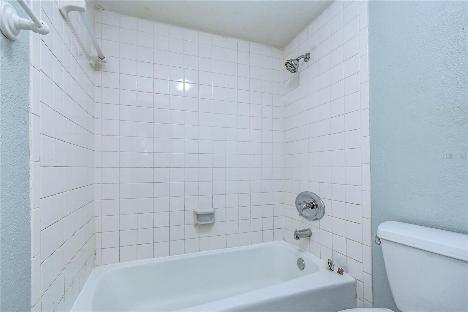 230 CYPRESS PL — photo 36