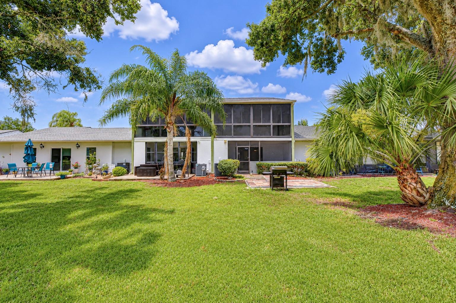230 CYPRESS PL — photo 40