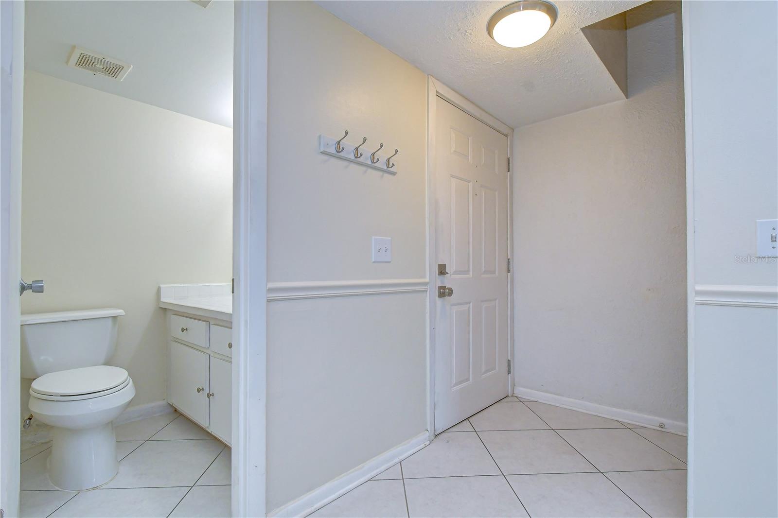 230 CYPRESS PL — photo 18