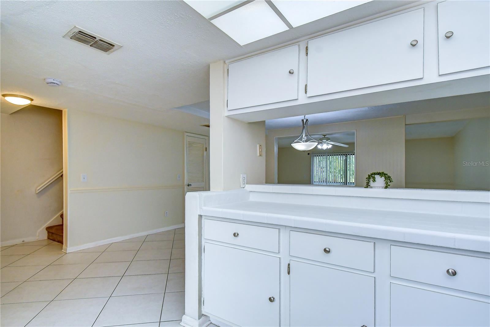 230 CYPRESS PL — photo 10