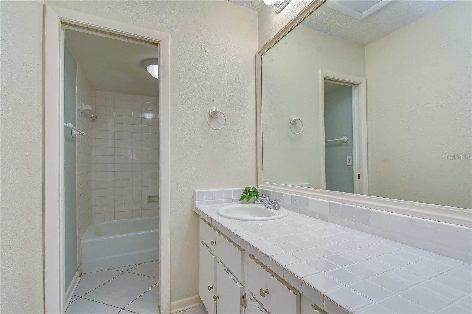 230 CYPRESS PL — photo 35