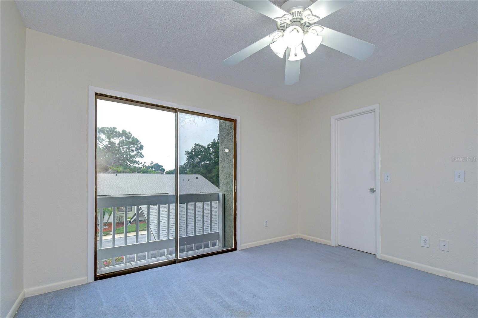 230 CYPRESS PL — photo 27