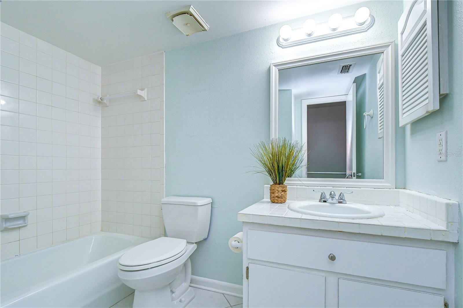 230 CYPRESS PL — photo 31