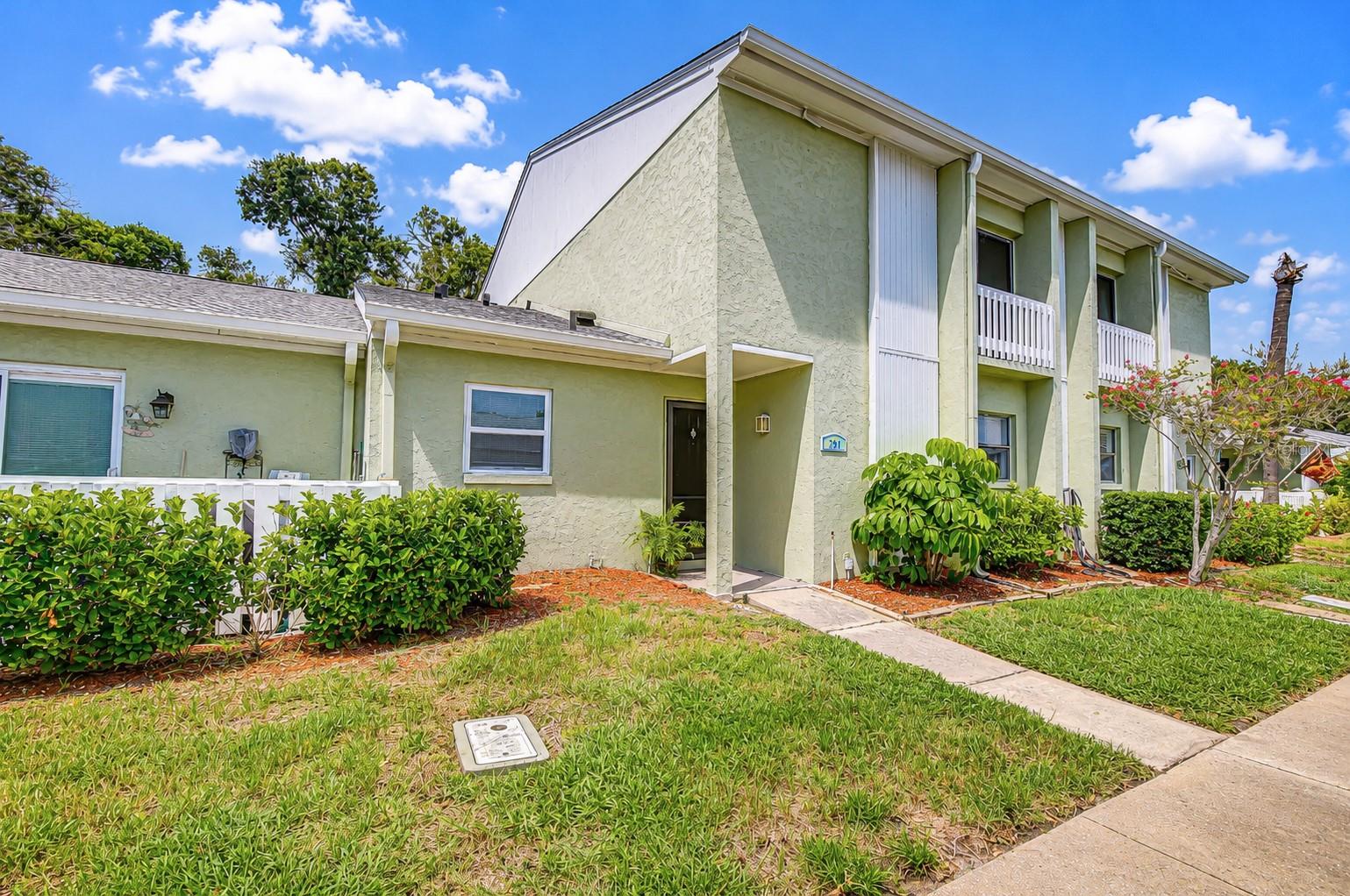 230 CYPRESS PL — photo 3