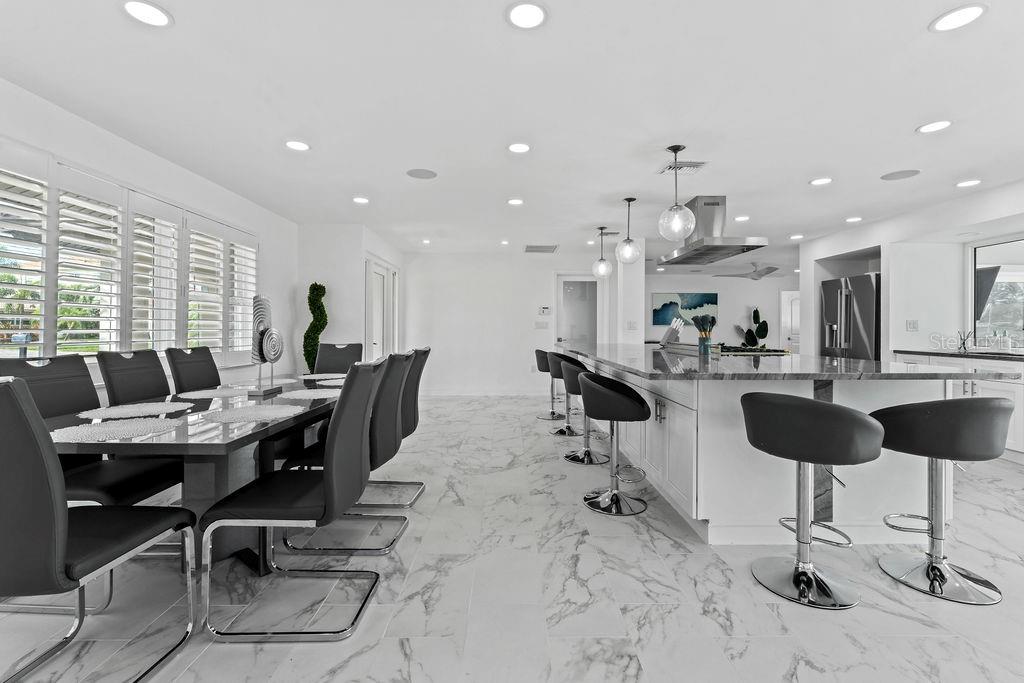 340 PALM IS NE — photo 39