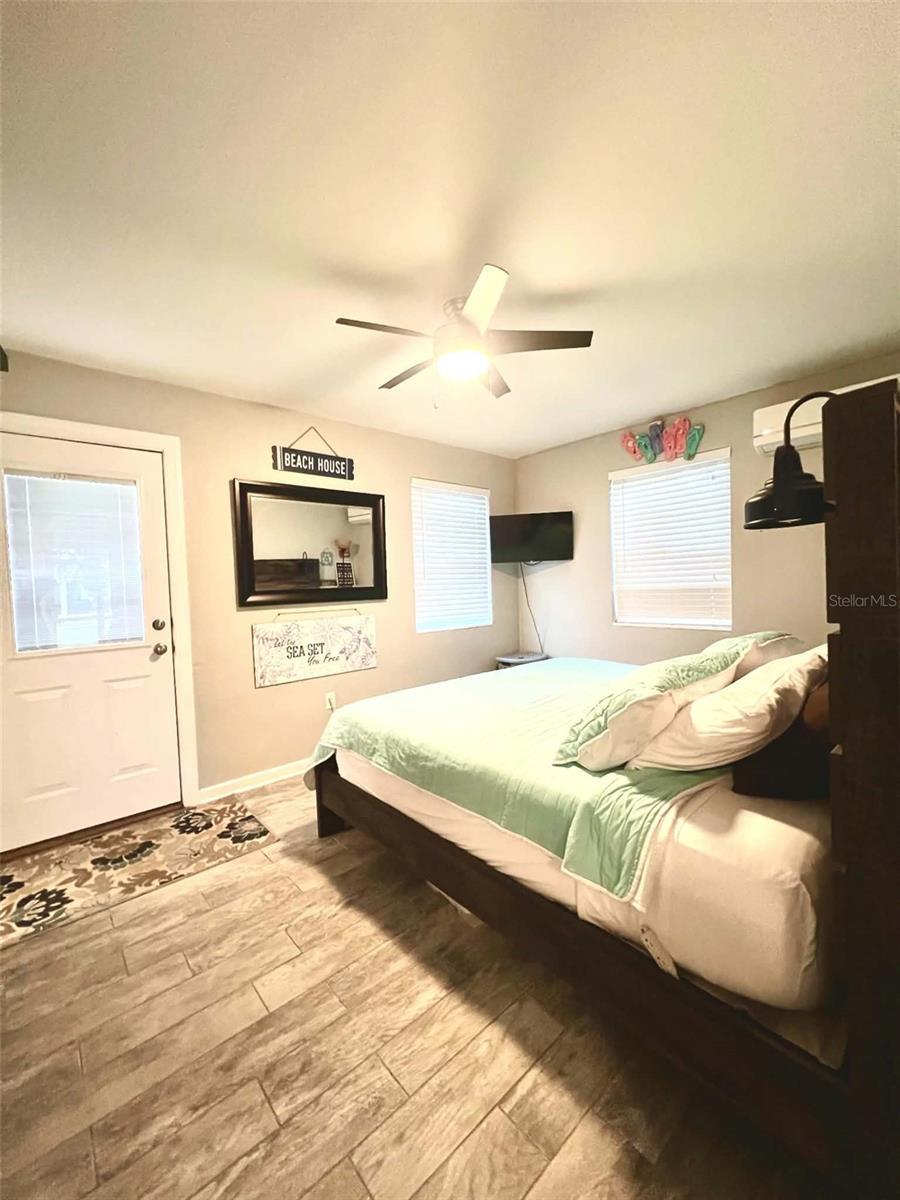 6802 GULF WINDS DR — photo 8