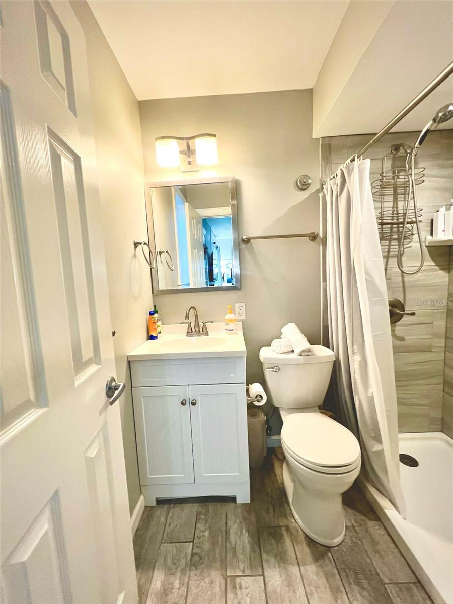 6802 GULF WINDS DR — photo 11