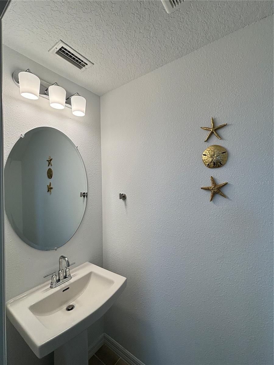 8768 DAYBREAK ST — photo 10