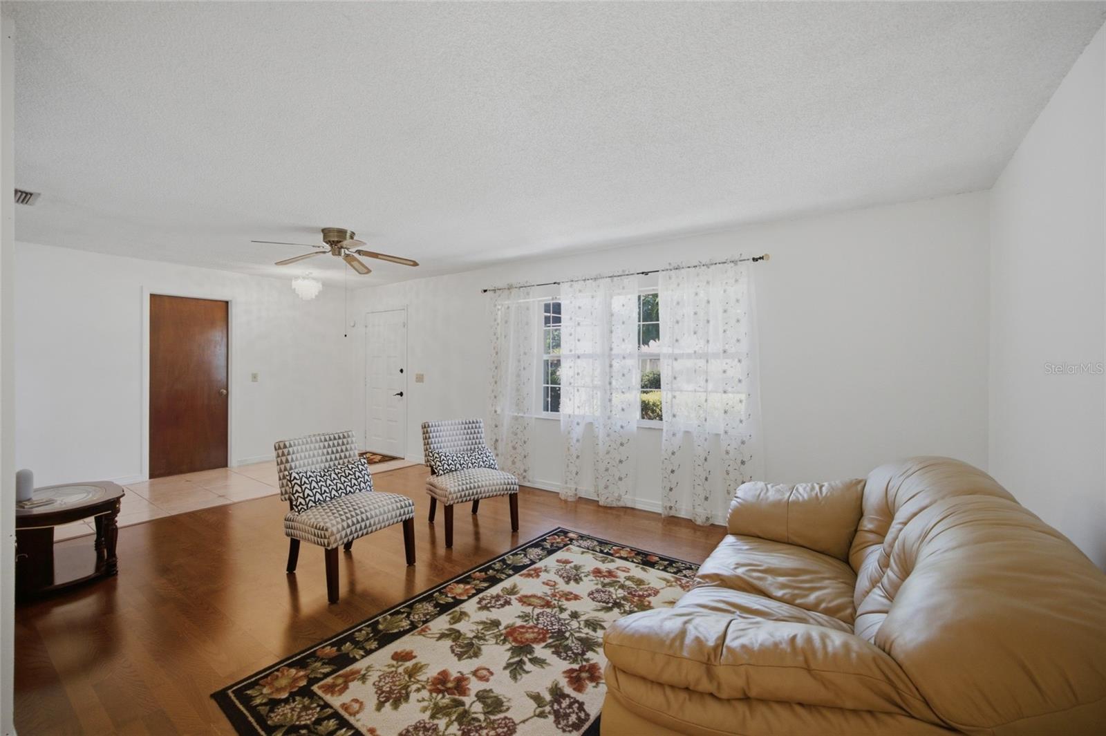 13510 CAPITOL DR — photo 8