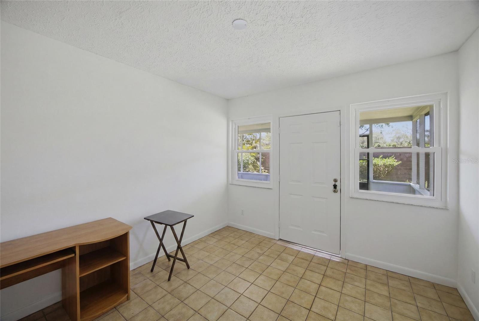 13510 CAPITOL DR — photo 24