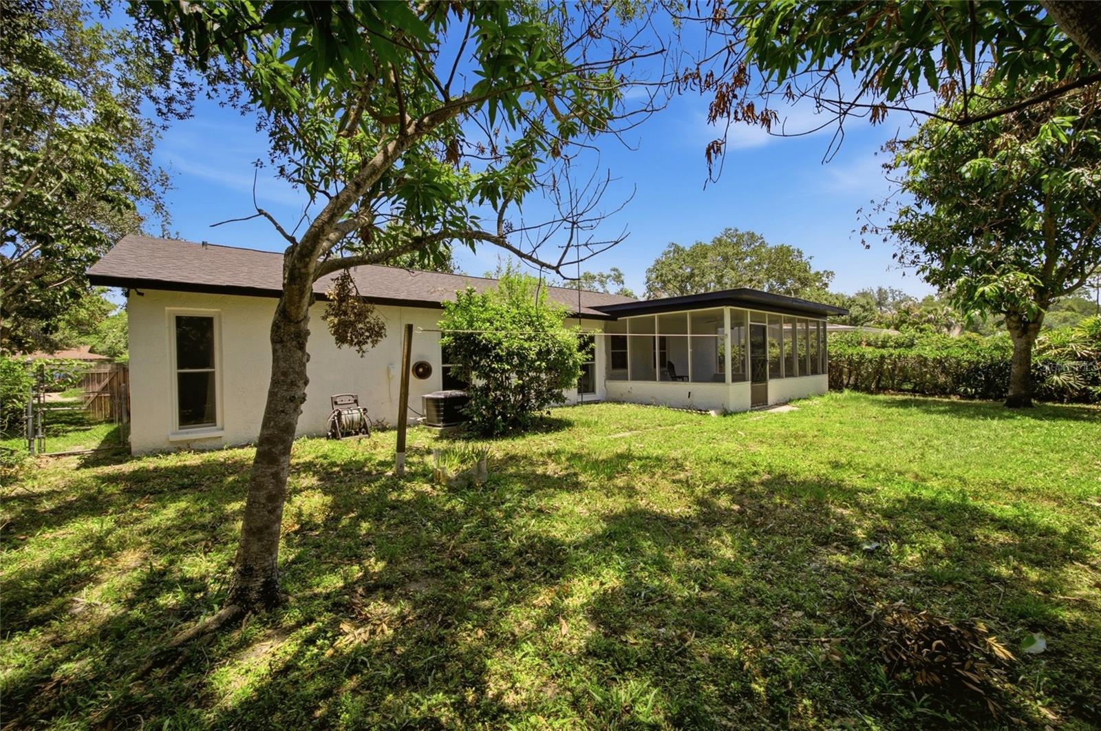 13510 CAPITOL DR — photo 30
