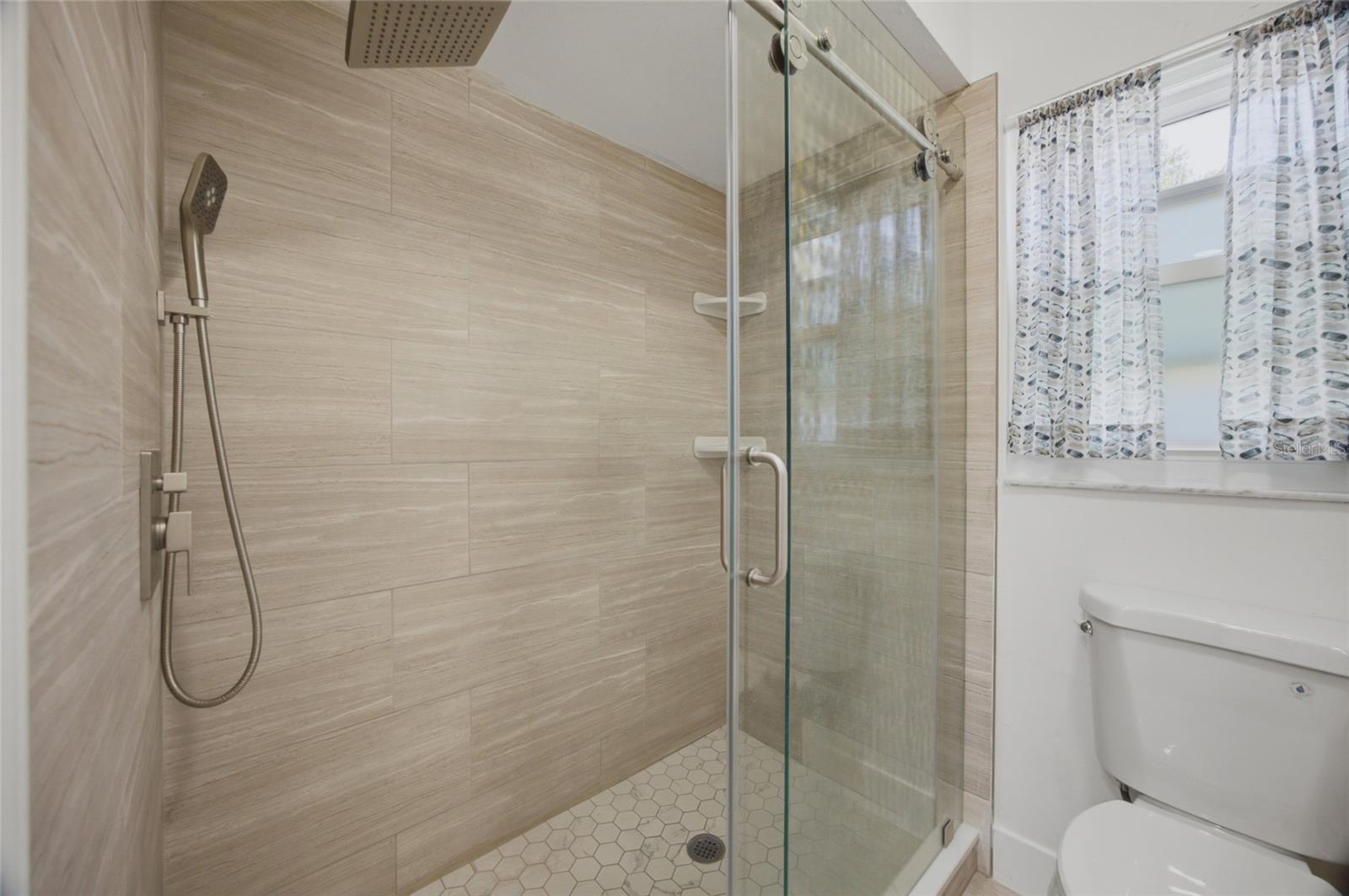 13510 CAPITOL DR — photo 21