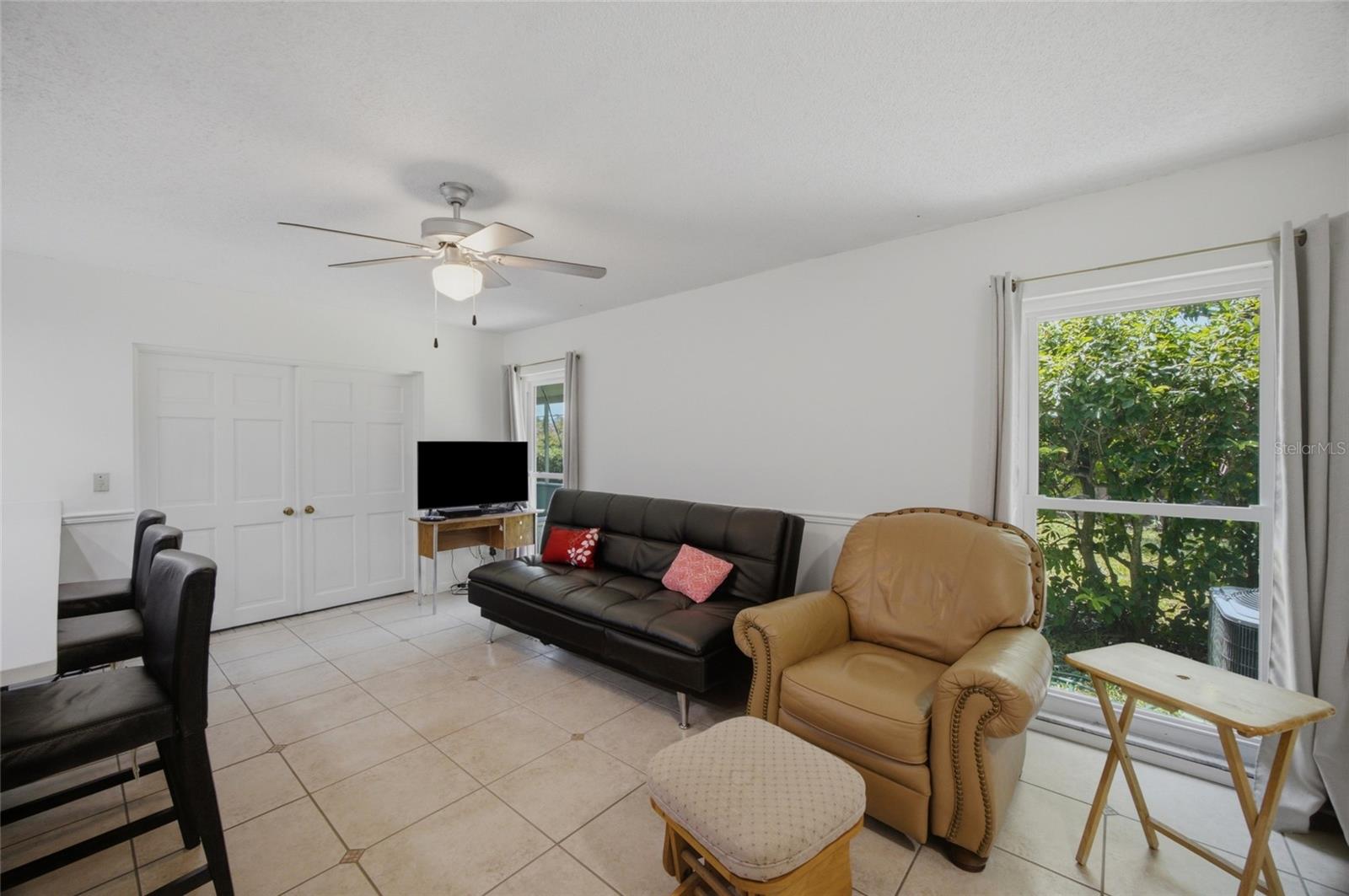 13510 CAPITOL DR — photo 9