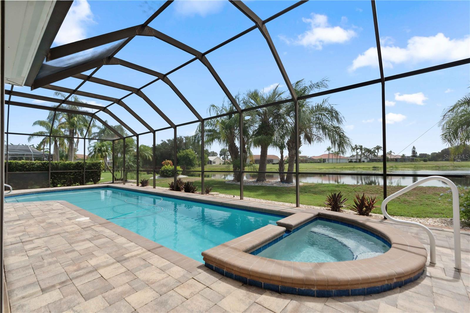 2122 PLATINUM DR — photo 37