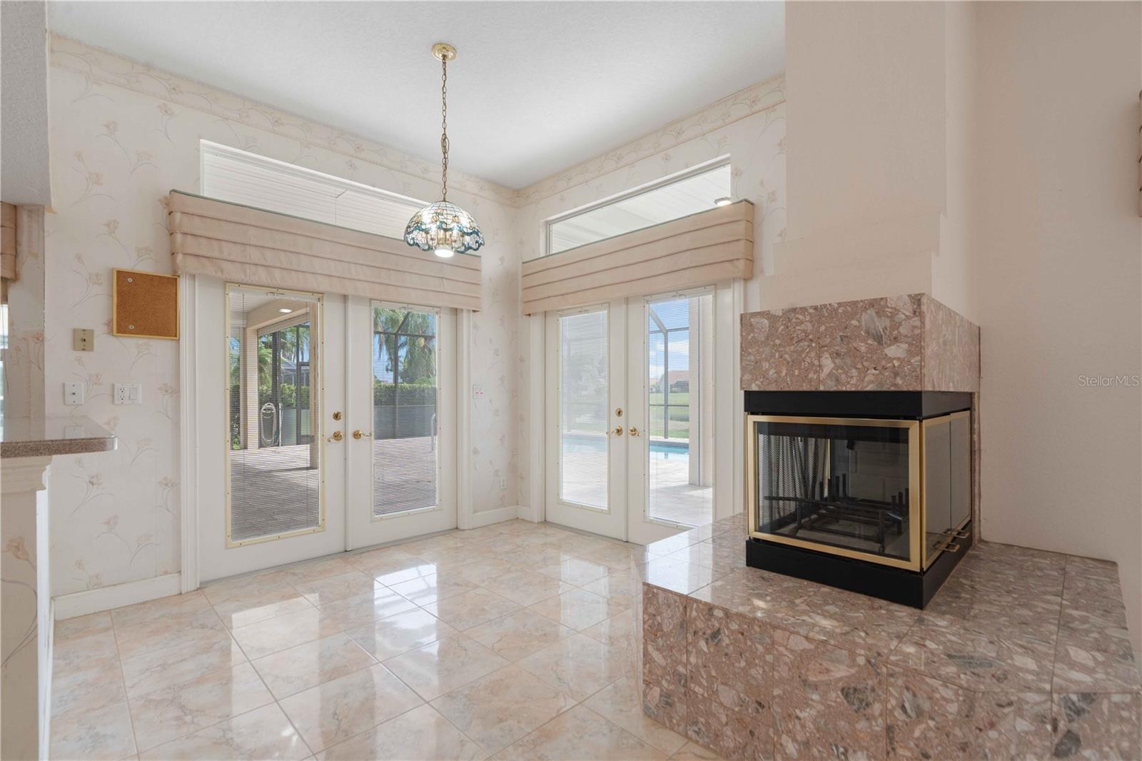 2122 PLATINUM DR — photo 16